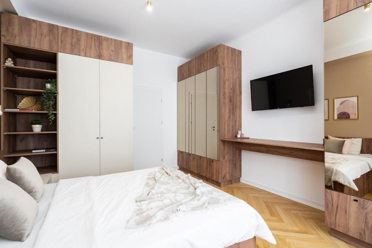 Old Town Bucharest, Luxury 2 Bedrooms Apartment Εξωτερικό φωτογραφία